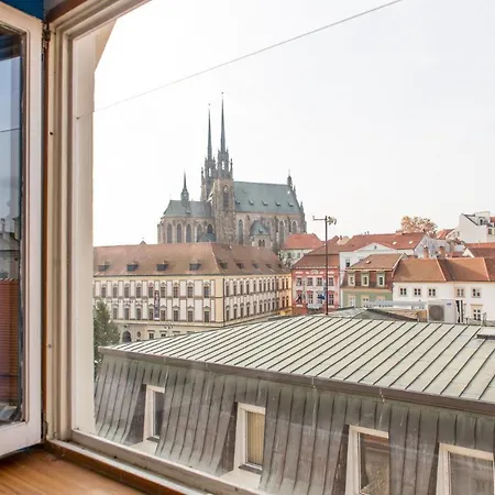 Old Town Apartment *