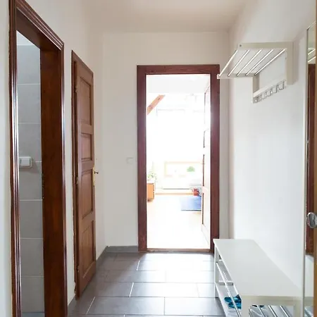 Old Town Apartment *